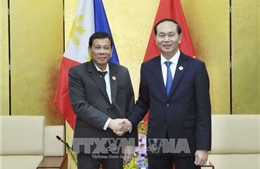 Chủ tịch nước gặp song phương với Tổng thống Philippines nhân dịp APEC